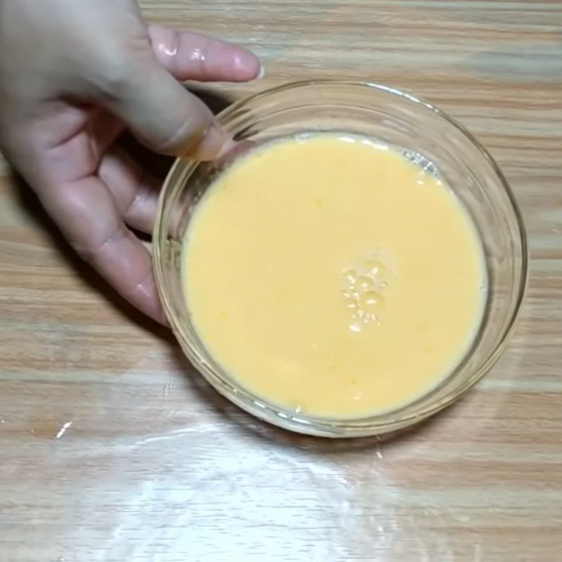 Step 3 Blend carrot juice for cheese milk buns