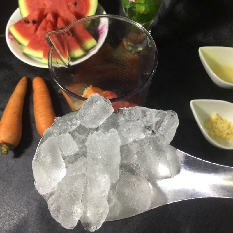 Step 2 Blend watermelon carrot smoothie