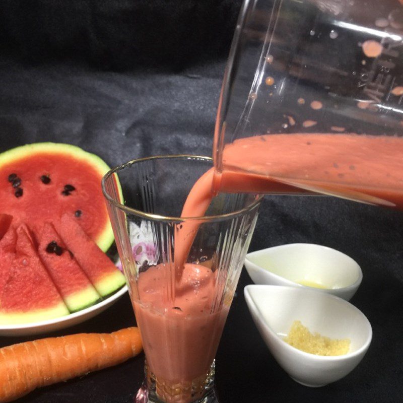 Step 2 Blend watermelon carrot smoothie