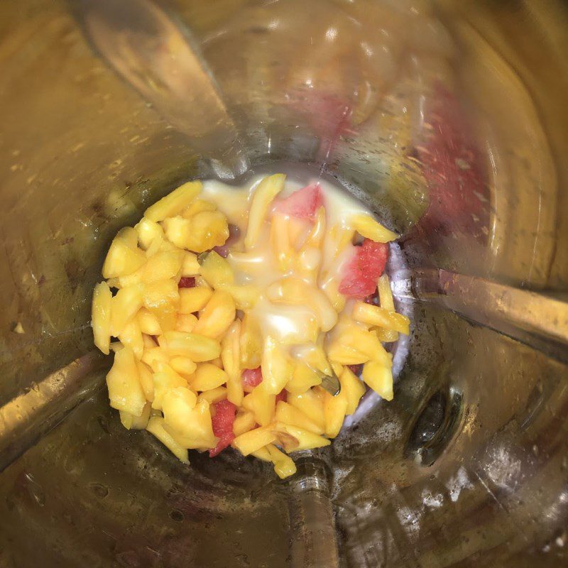 Step 2 Blend the watermelon jackfruit smoothie