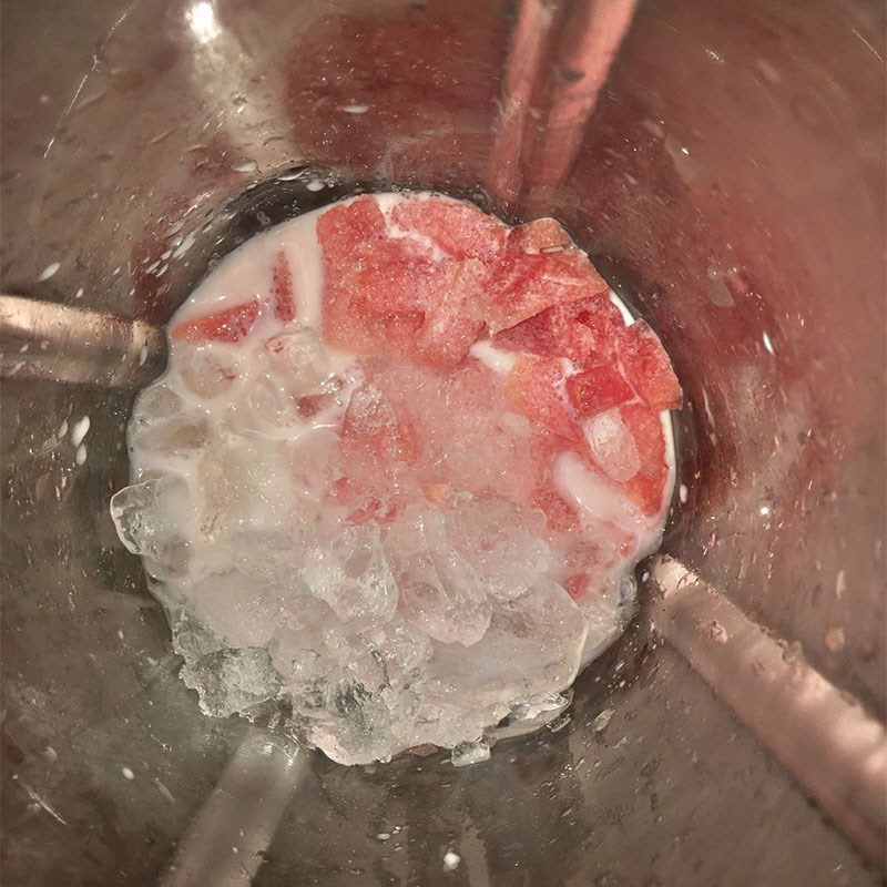 Step 2 Blend watermelon smoothie with fresh milk Watermelon smoothie with fresh milk