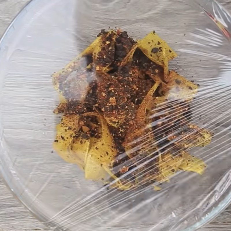 Step 4 Mix Sweet Potatoes with Seaweed Seaweed Sweet Potato Snack