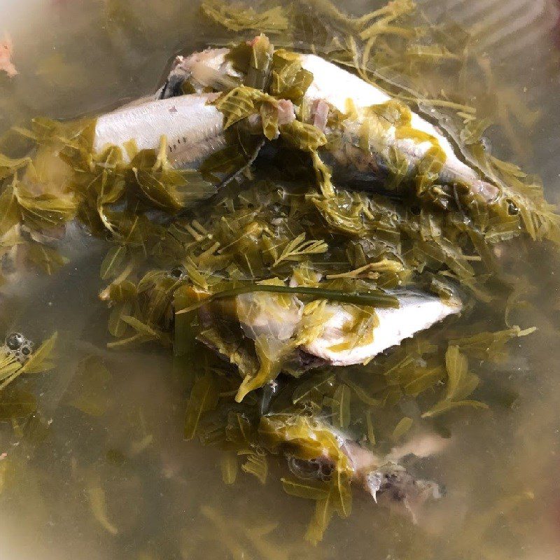 Step 4 Final Product Sweet and sour soup with tamarind leaves and mackerel