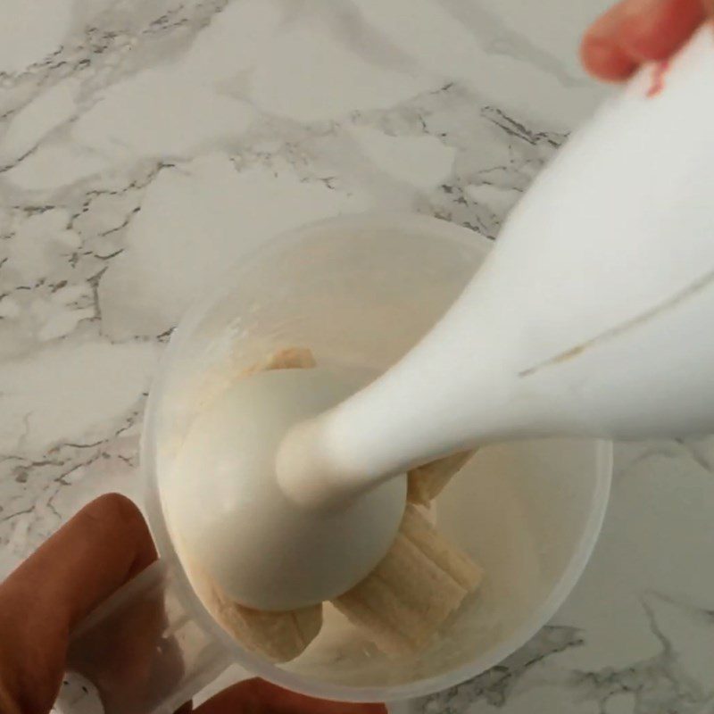 Step 5 Making banana ice cream Banana crepe with avocado nutella ice cream flavor