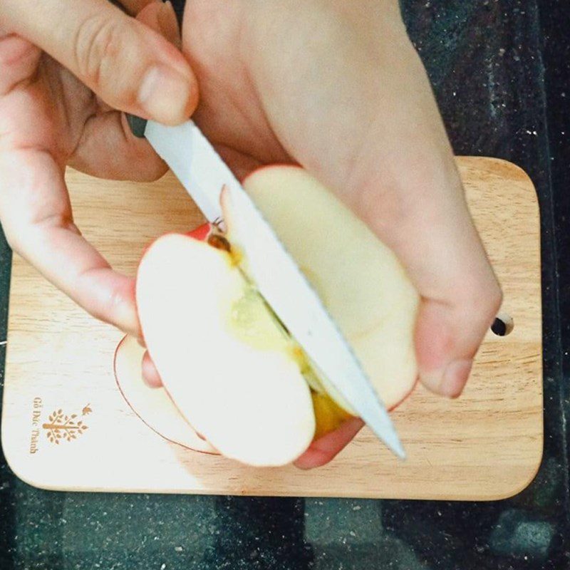 Step 1 Prepare the apples Apple sauce