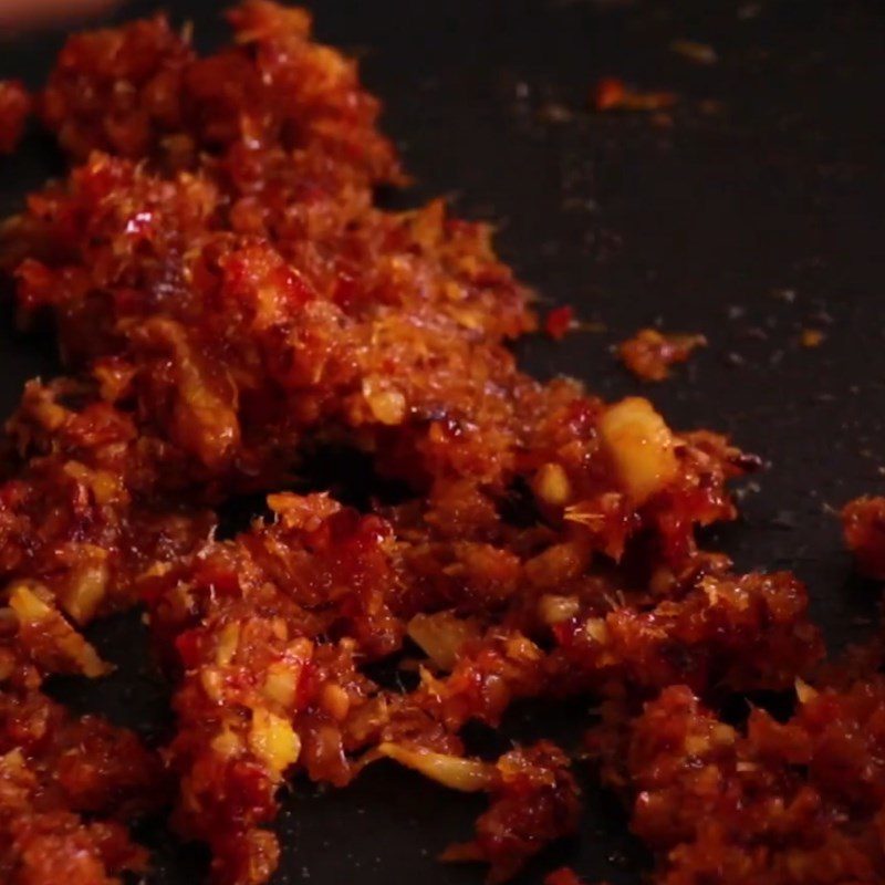 Step 2 Make chili salt sauce for mixed noodles with beef balls