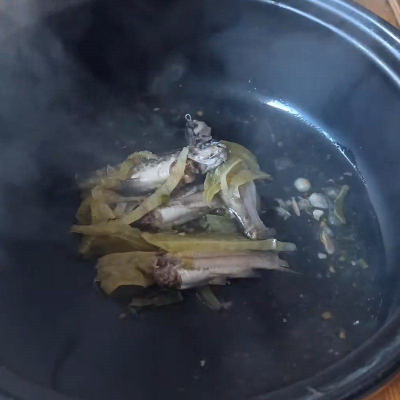 Step 5 Final product Sour fish soup with starfruit