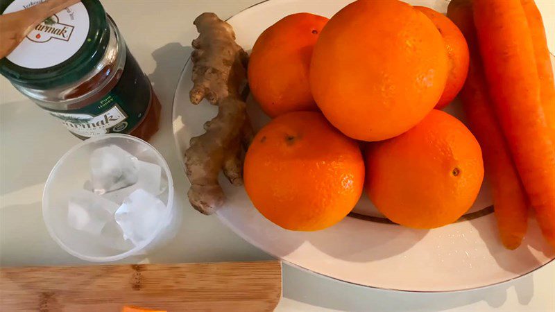 Ingredients for carrot orange smoothie