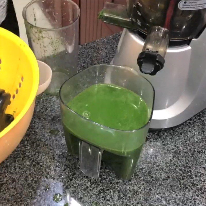 Step 2 Squeeze water from fish mint Coconut water fish mint juice