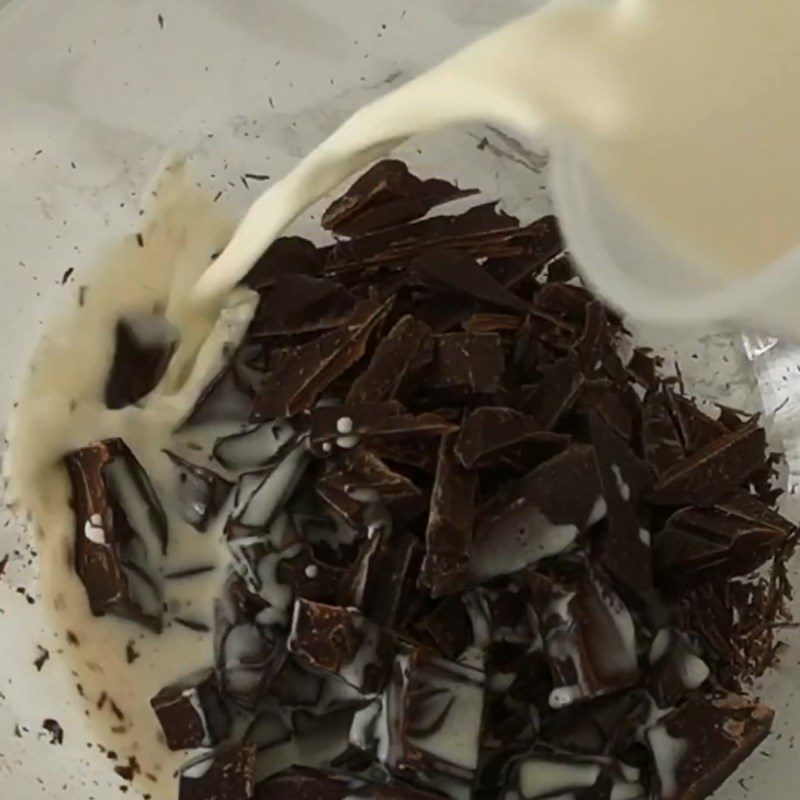 Step 4 Melt chocolate and nutella Banana crepe with avocado nutella ice cream flavor