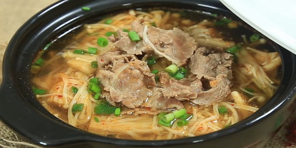 2 ways to cook mushroom soup with beef and fresh clams everyone 06117