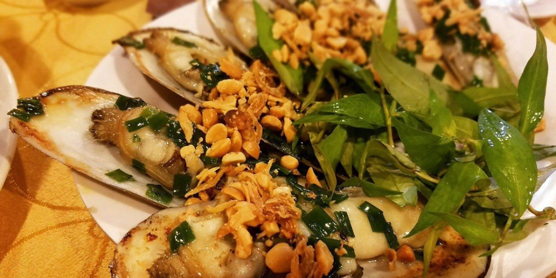 2 ways to make baked mussels with scallions and baked fatty satay 02989