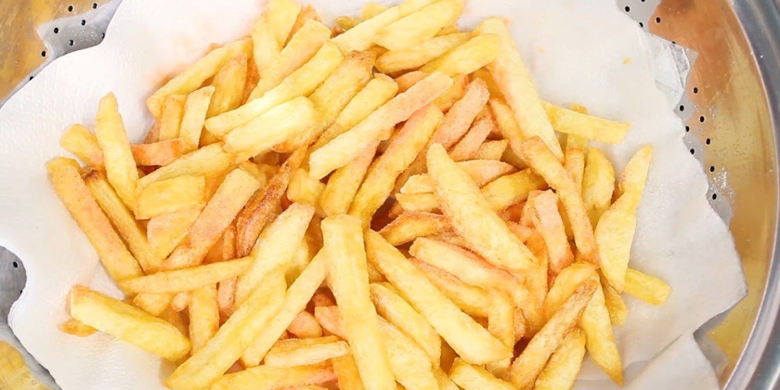 2 ways to make cheesy crispy fried potatoes delicious appealing eat 13516