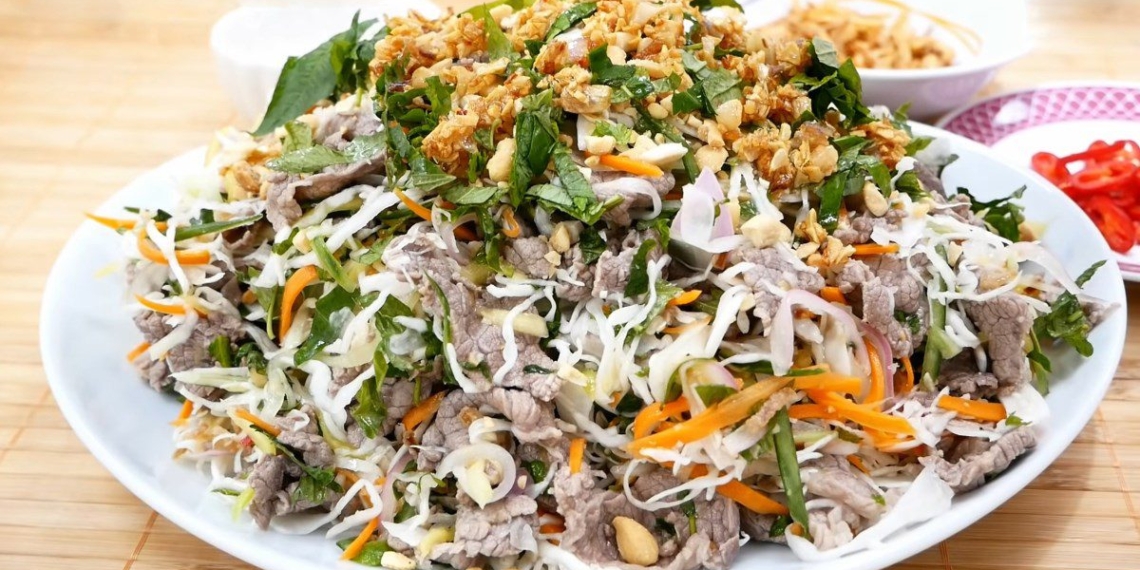 2 ways to make corn cabbage with beef and crispy shrimp fresh and delicious 07784