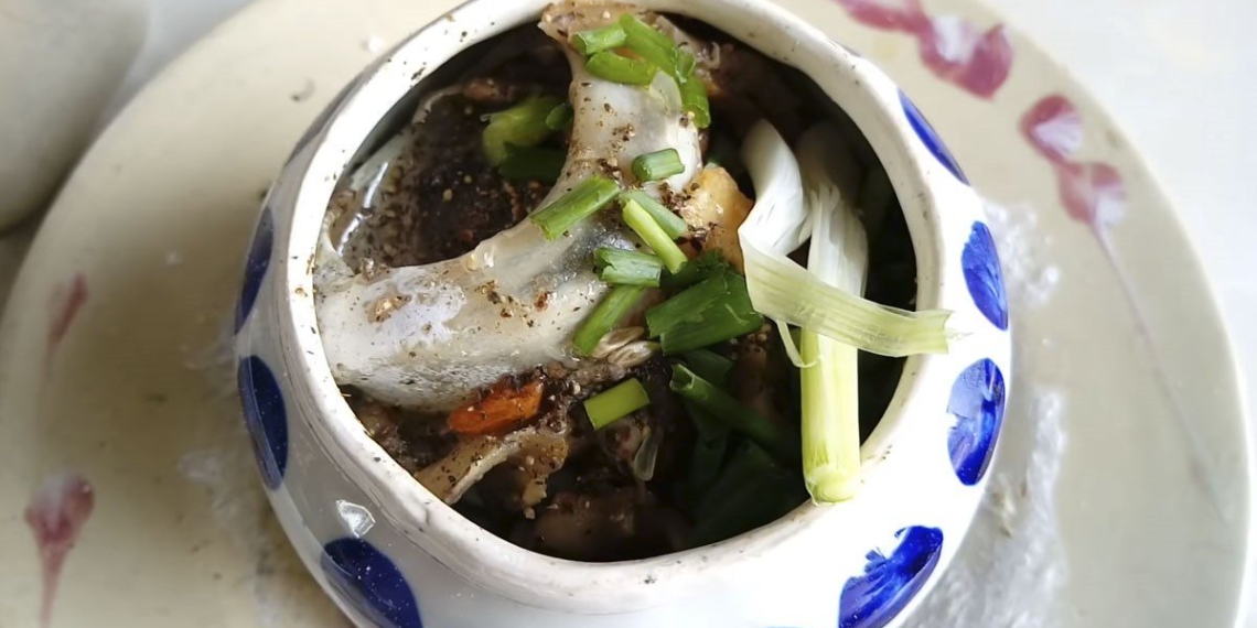 2 ways to make sea bass cooked with herbs and green pepper 08315