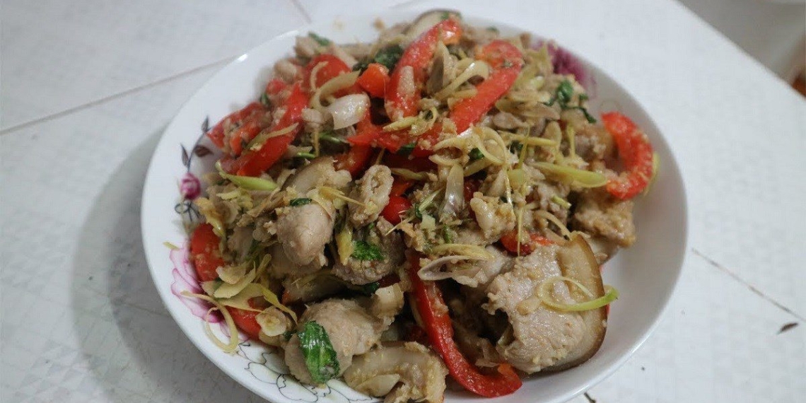 2 ways to make sweet and sour sauce and stir fried lettuce simple delicious 10695