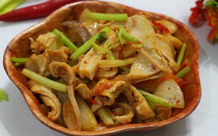 Step 5 Final product Sweet and sour pig intestines stir-fry