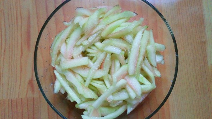 Step 1 Prepare the ingredients for Watermelon Jelly Salad