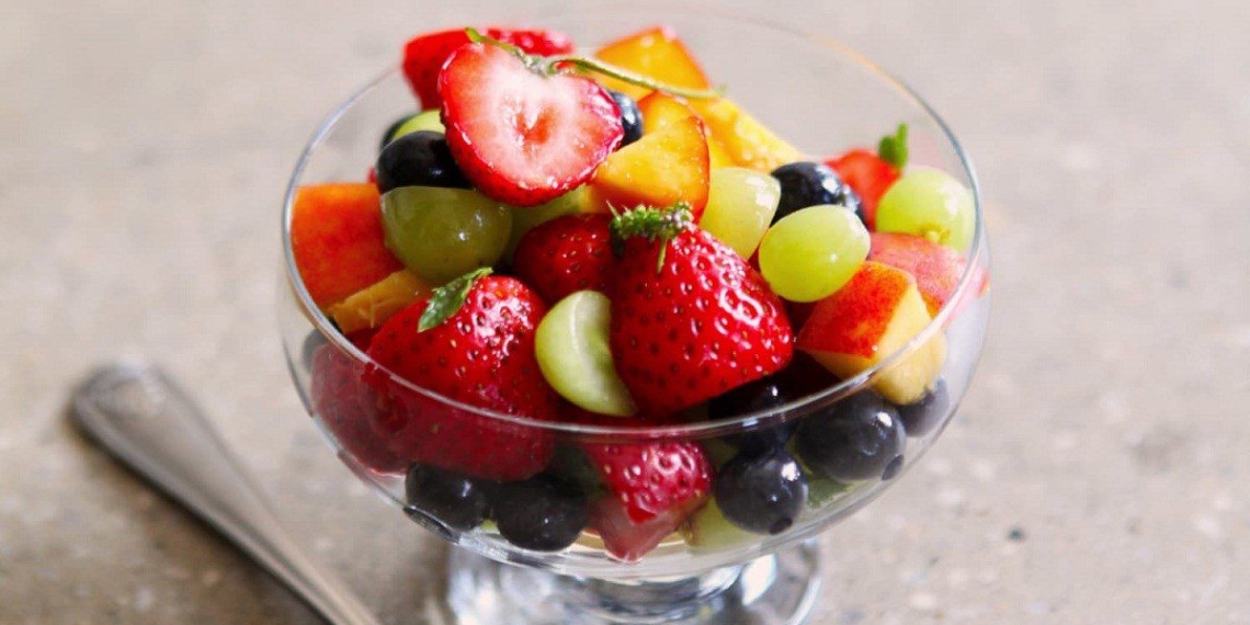 4 ways to make fruit salad for easy weight loss at home with just 02883
