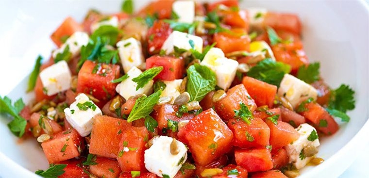 5 ways to make delicious simple watermelon salad 01722