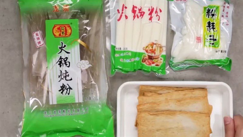 Ingredients for spicy stir-fried vermicelli and sour spicy Trùng Khánh vermicelli