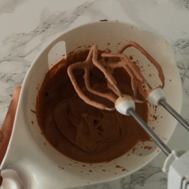 Step 4 Melt chocolate and nutella Banana crepe with avocado nutella ice cream flavor