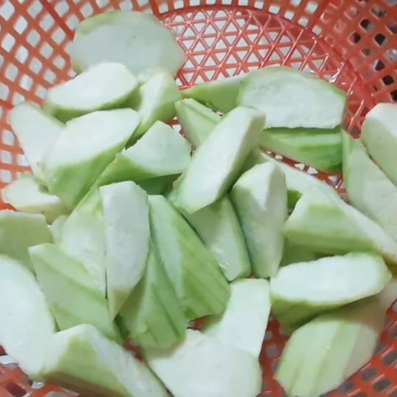 Step 1 Prepare the ingredients for Stir-fried Duck Guts with Winter Melon