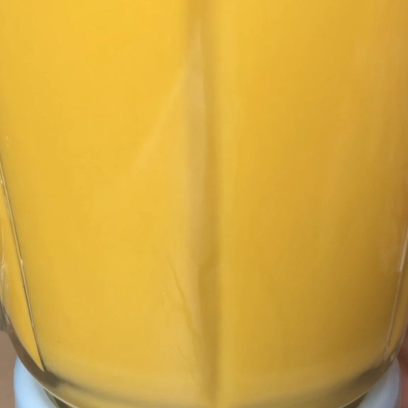 Step 4 Blend pumpkin with milk Fresh milk pumpkin soup