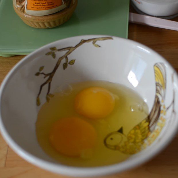 Step 2 Beat Eggs for Taiwanese Oyster Omelette