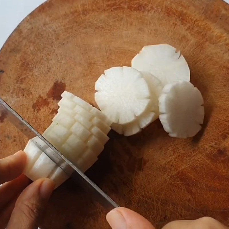 Step 2 Prepare other ingredients for Western Mekong hot pot
