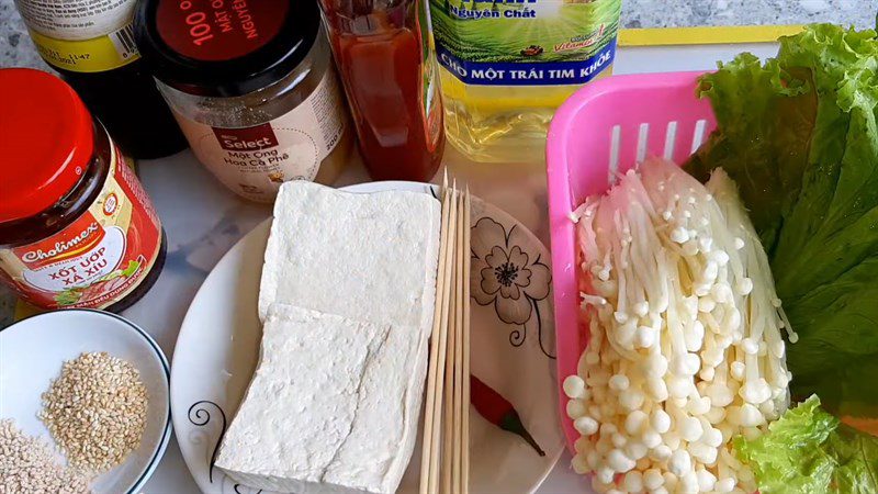 Ingredients for grilled enoki mushroom tofu rolls