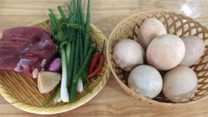 Ingredients for salted egg and lean meat porridge
