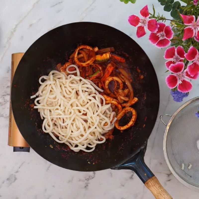 Step 8 Completion Udon noodles with seafood