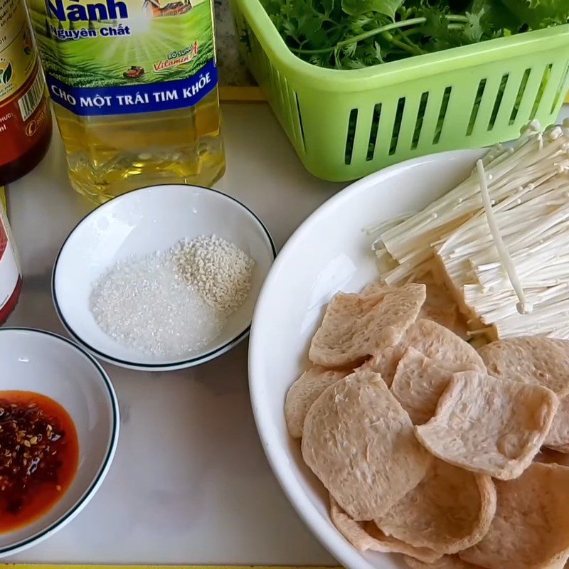 Ingredients for grilled enoki mushroom rolls