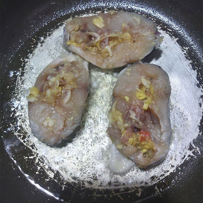 Step 4 Pan-fried mackerel Pan-fried mackerel