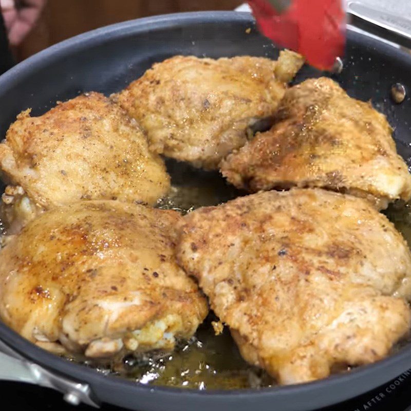 Step 4 Searing chicken with cream sauce
