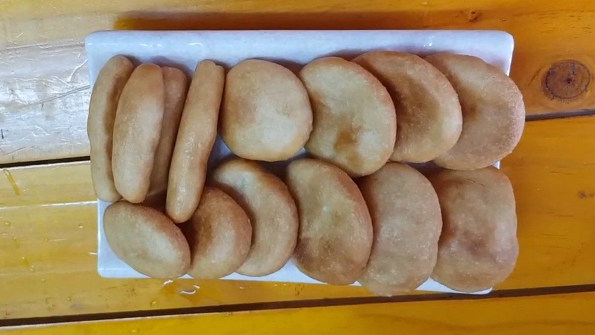 2 simple and delicious ways to make fried sticky rice cakes 2 Simple Fried Glutinous Rice Cake