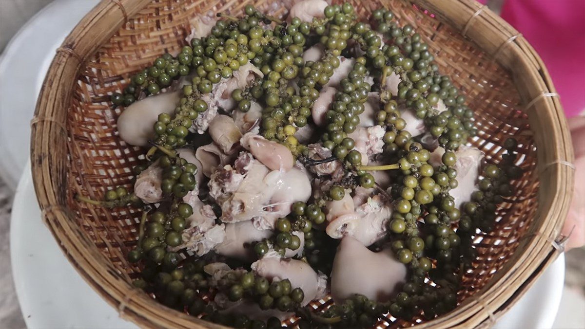 3 Ways to Make Delicious and Flavorful Stuffed Basa Fish Stomach at Home 29 Grilled Fish Stomach Stuffed with Green Pepper
