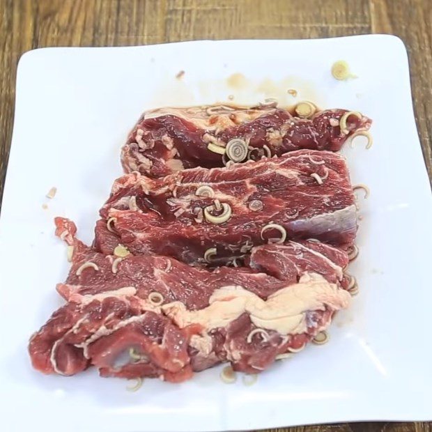 Step 1 Prepare the ingredients for satay grilled beef