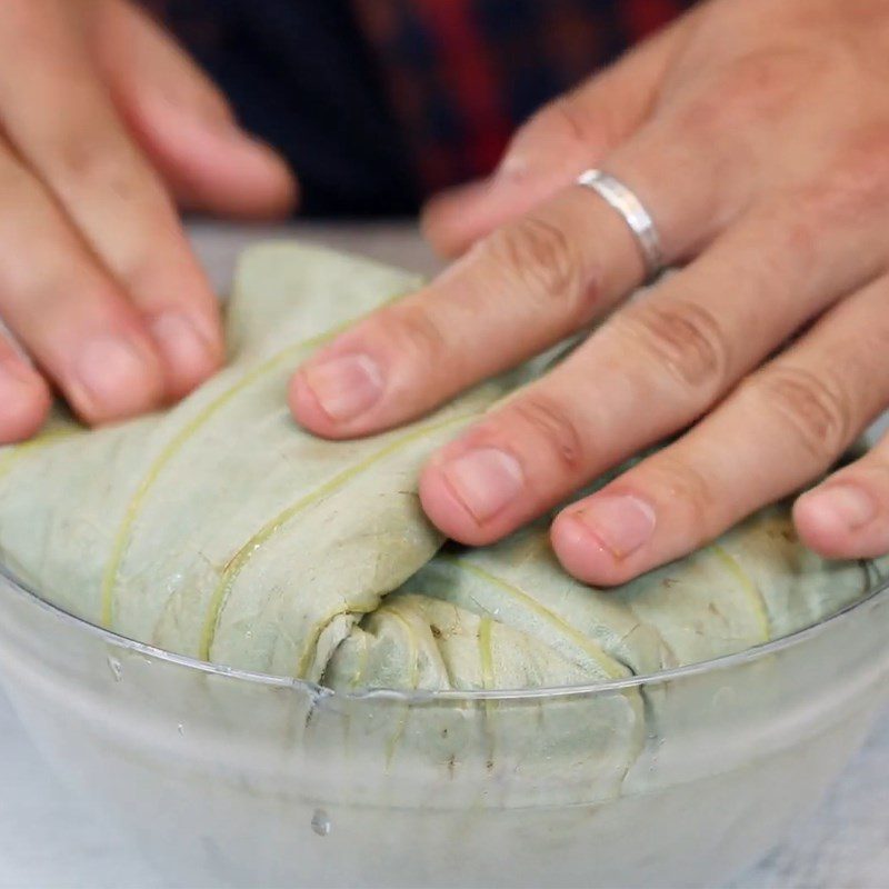 Step 4 Wrap rice in lotus leaf Rice mixed with egg and steamed lotus leaf