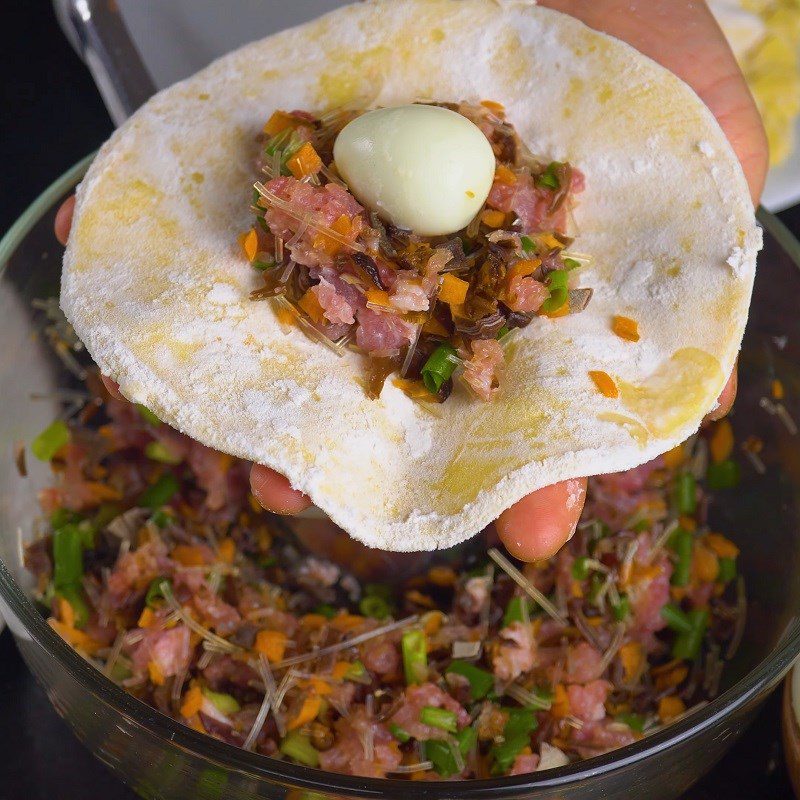 Step 3 Wrap the filling and fold the dumplings with meat using an air fryer