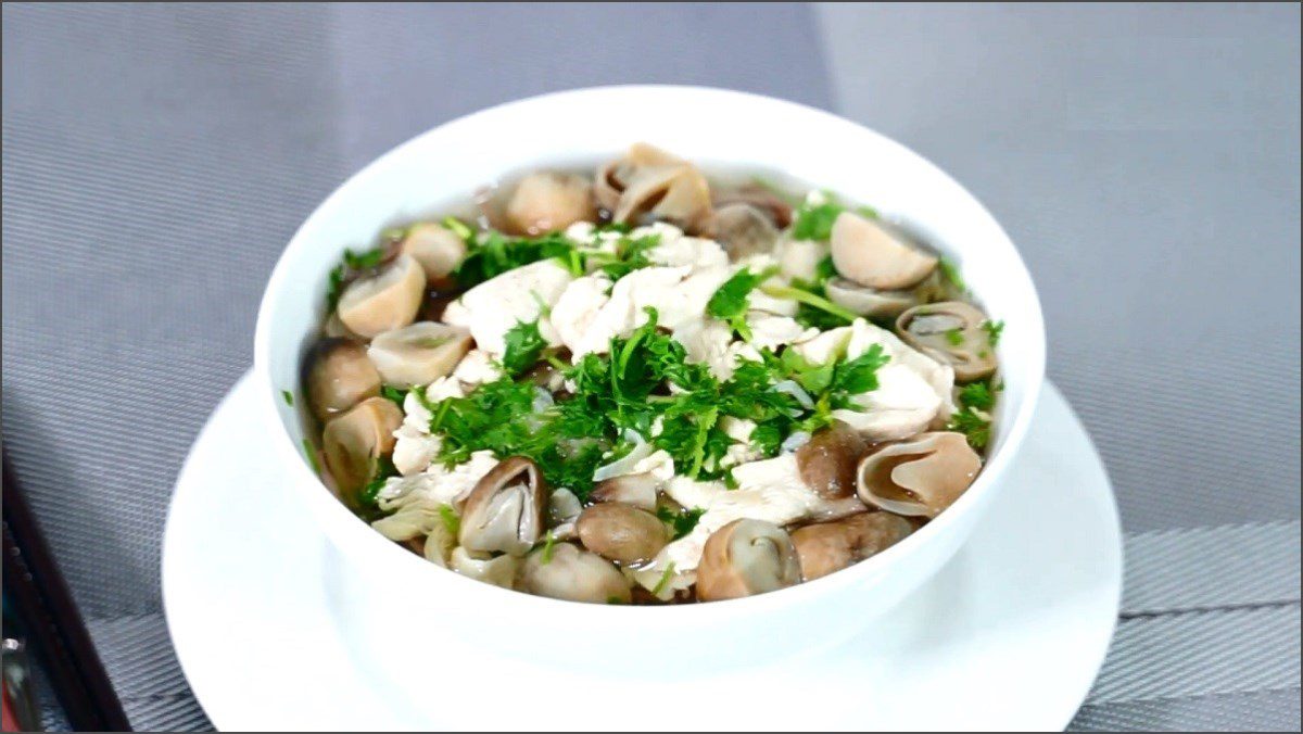 2 Easy and Delicious Ways to Cook Brown Rice Noodles with Chicken Breast and Fish 2 Brown rice vermicelli with chicken breast