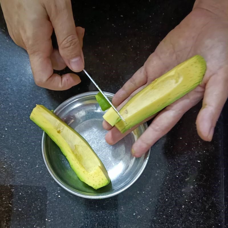 Step 2 Cut Avocado for Avocado Milk Tea