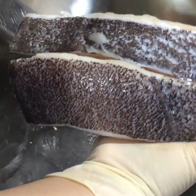 Step 1 Prepare and marinate the flounder Steamed flounder with vermicelli