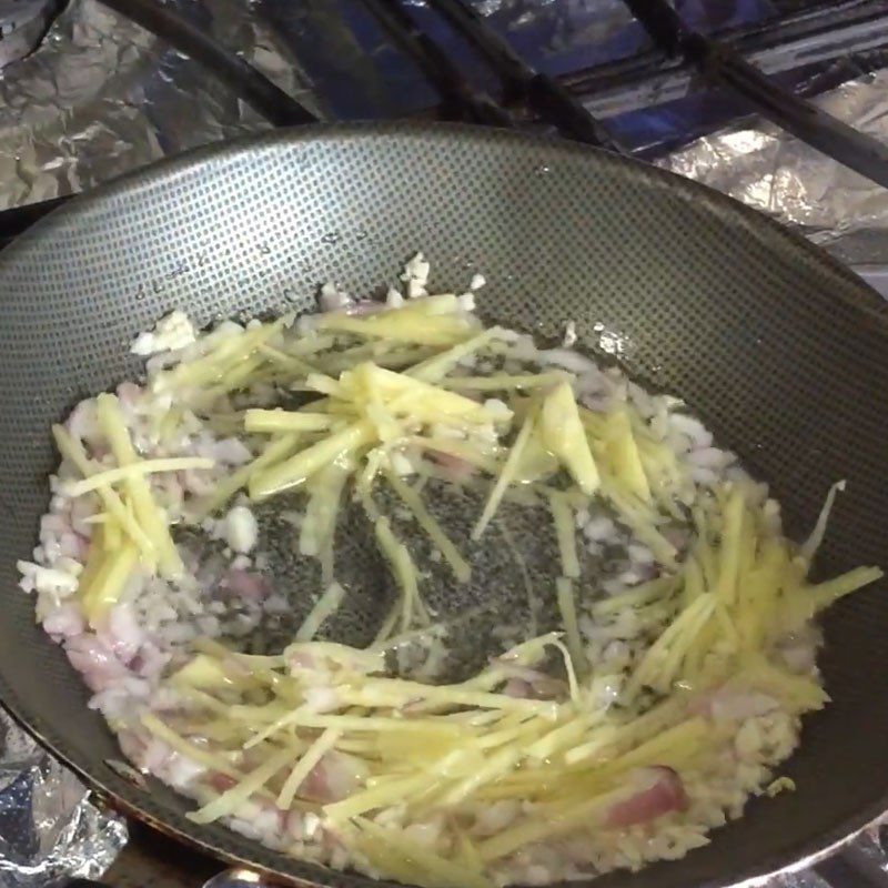 Step 4 Make the sauce for steamed flatfish with vermicelli