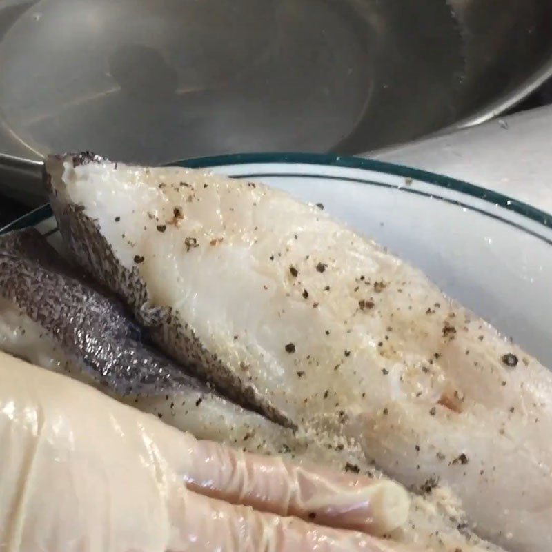 Step 1 Prepare and marinate the flounder Steamed flounder with vermicelli
