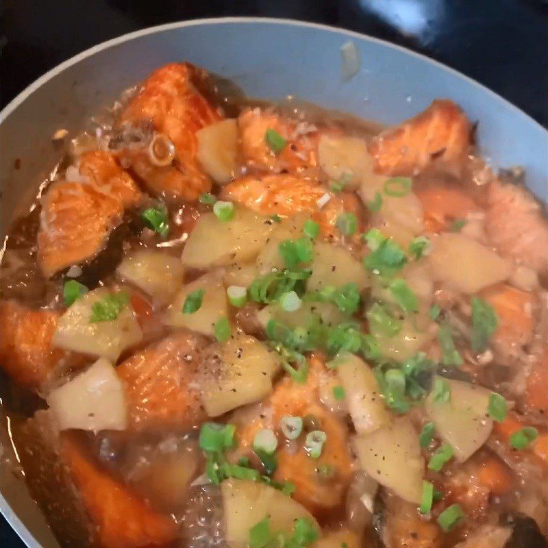 Step 5 Fish Stew Salmon Stewed with Pineapple