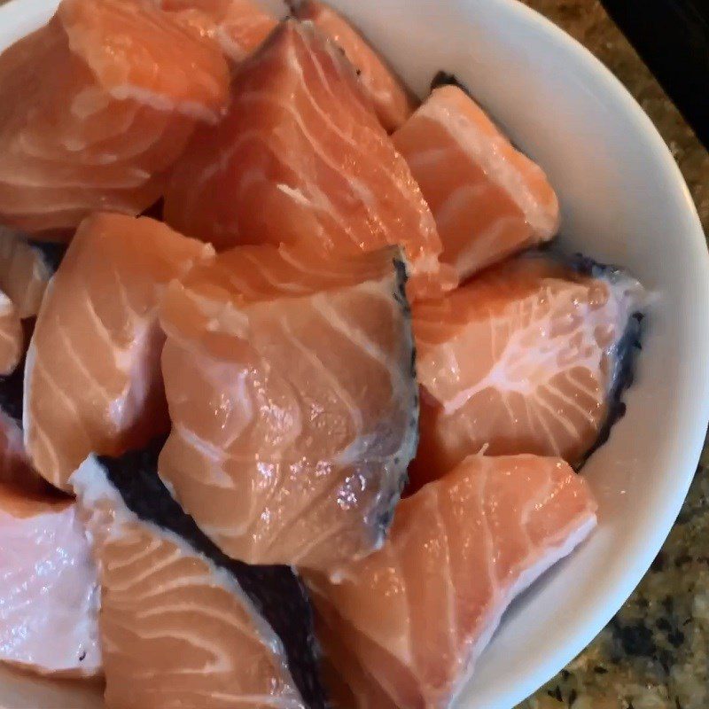 Step 1 Prepare the salmon Pineapple Braised Salmon