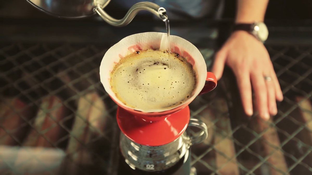 2 Simple Ways to Brew Filter Bag Coffee and Filter Paper Correctly at Home 2 Paper filter coffee