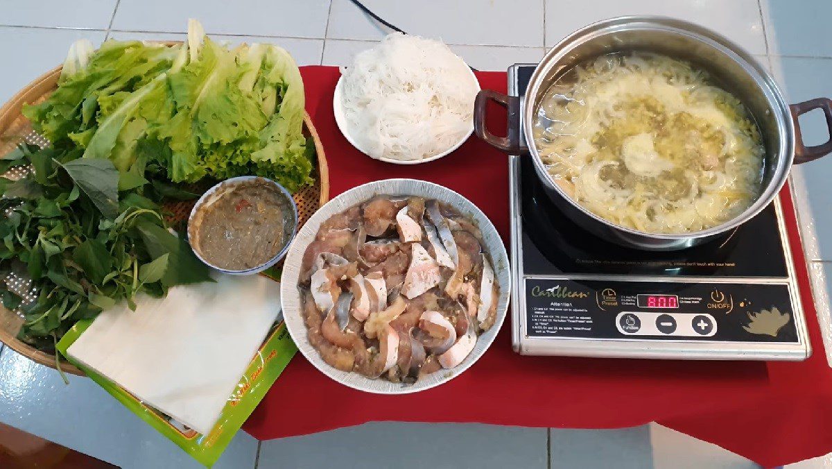 Vinegar-Dipped Catfish Hotpot
